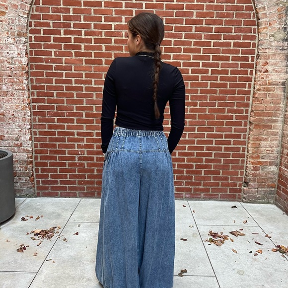 Wide leg pant - Picture 3 of 9